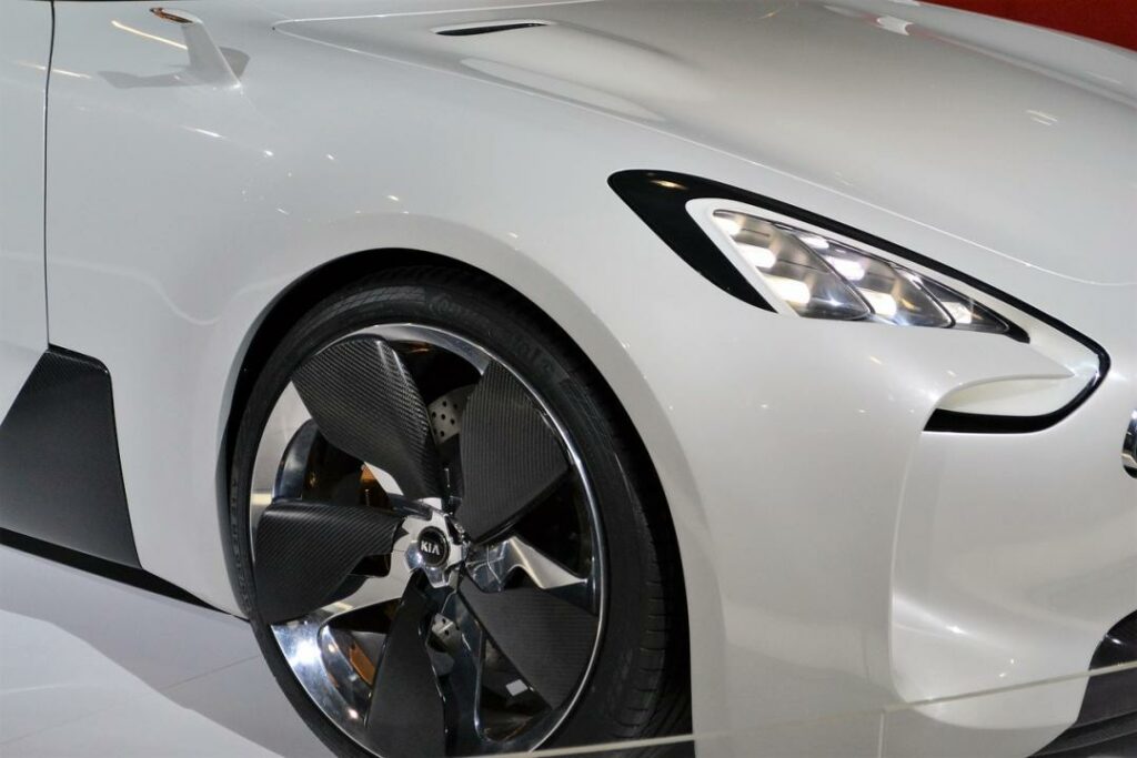 Чистая прибыль Kia Motors снизилась на 18% за год