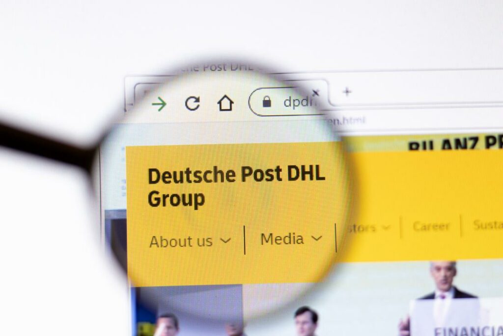 Почему стоит покупать акции Deutsche Post
