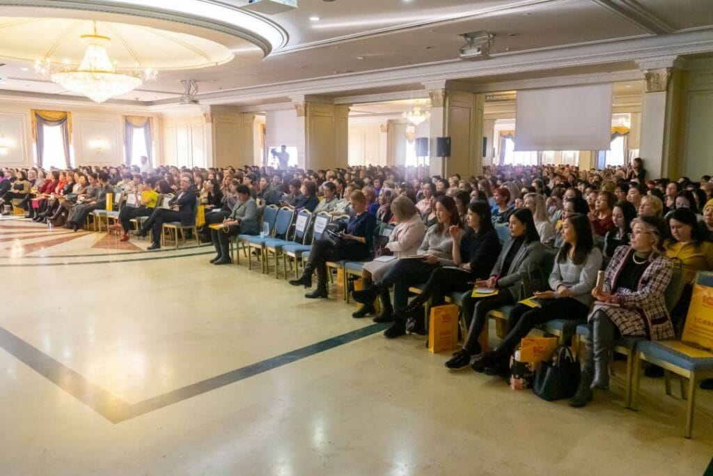 Последние тренды бухгалтерского учета обсудили на десятом Форуме 1С