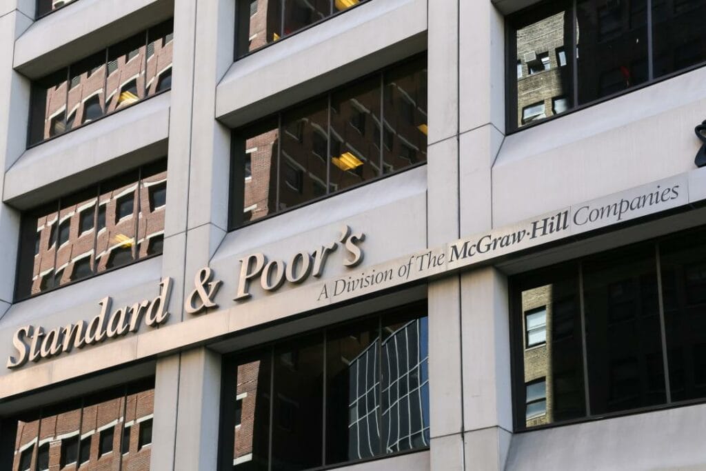 S&P понизило рейтинг ТШО до «BBB-»