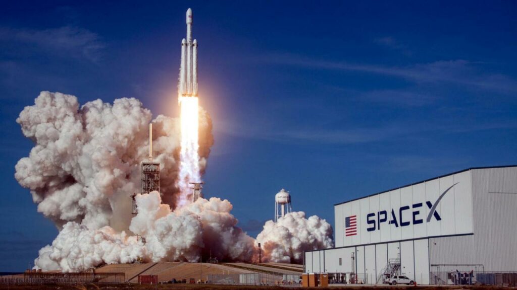 Ракета SpaceX стартовала на орбиту с группой из 60 интернет-спутников Starlink