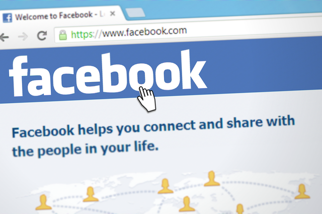 Facebook как рекламодатель, возможно, завышал данные по охвату