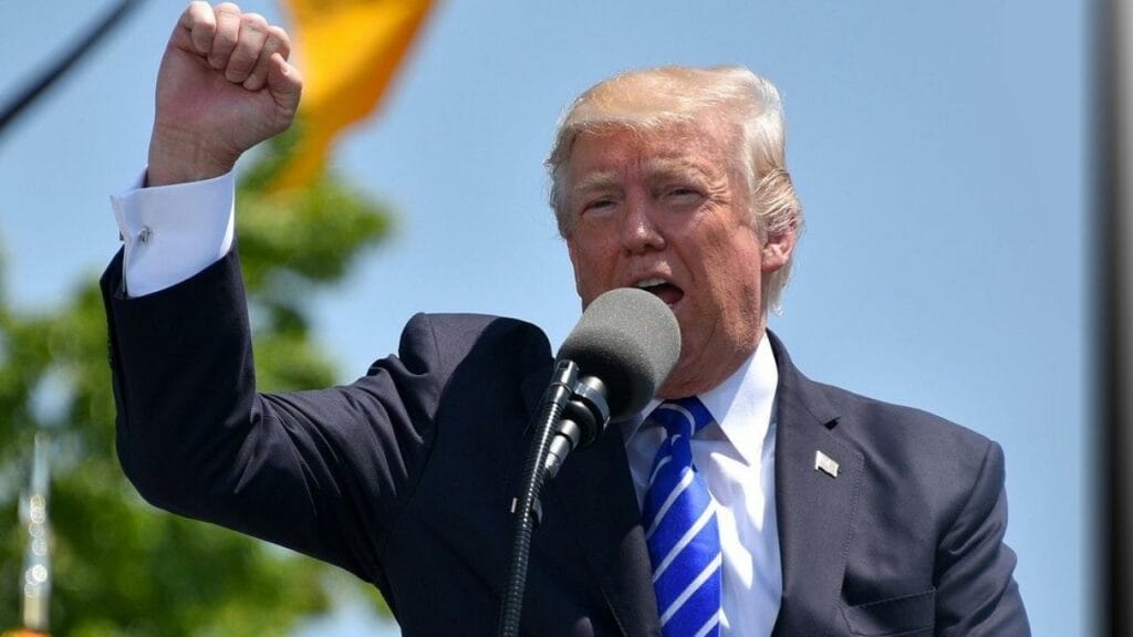 Трамп заявил о решении «побить демократов в третий раз»