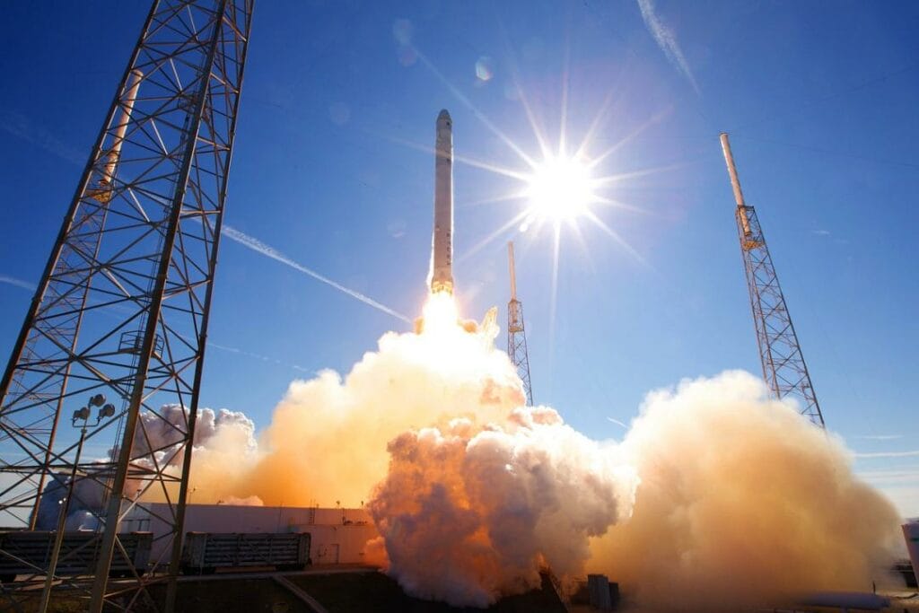 SpaceX опять отложила запуск ракеты Falcon 9