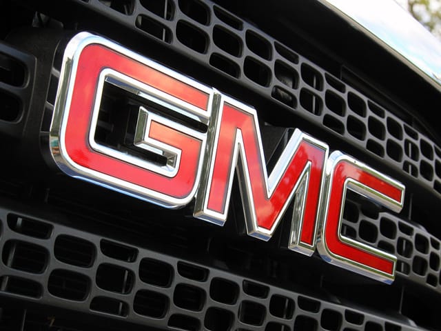 GM приостанавливает выпуск пикапов из-за дефицита полупроводников