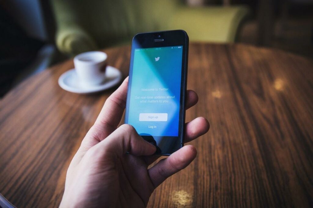 Роскомнадзор продлил срок замедления Twitter
