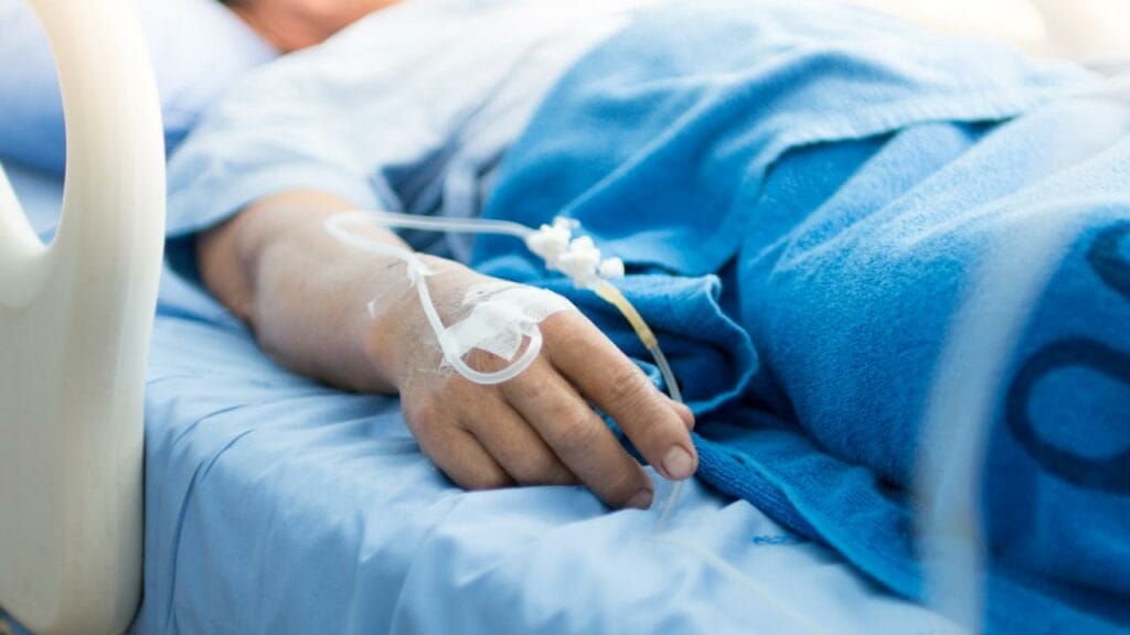 Үндістан ауруханаларында төсек-орын мен дәрі-дәрмектер жетіспеуде