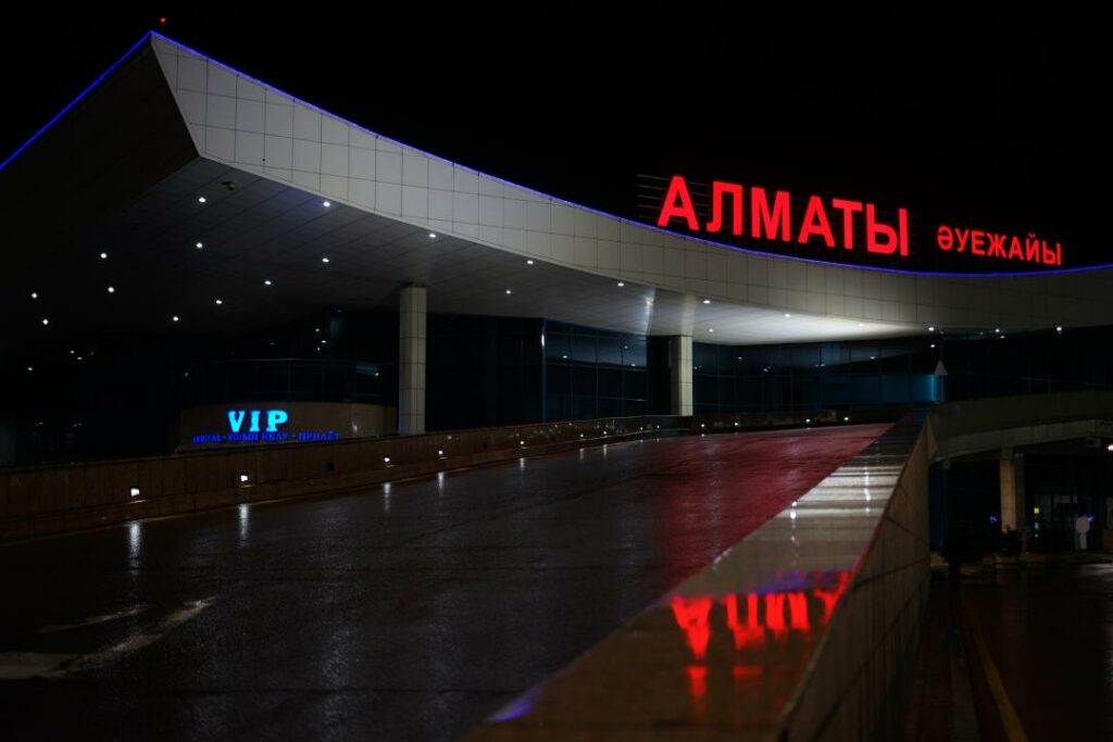 Передача в собственность TAV Airports аэропорта Алматы задерживается