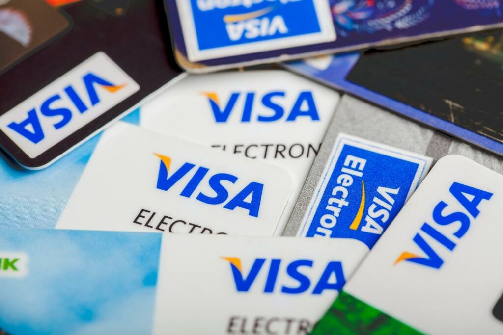 Visa снизила чистую прибыль до $3,02 млрд за квартал