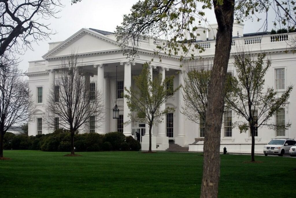 Байден заявил о непричастности Москвы к кибератаке на трубопровод в США