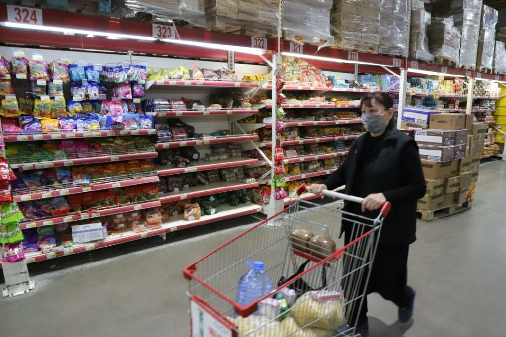 Розничная торговля в Казахстане увеличилась на 6,2% за четыре месяца