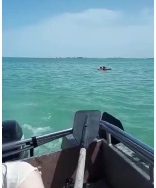 Қапшағайда суға батып бара жатқан 5 адам құтқарылды