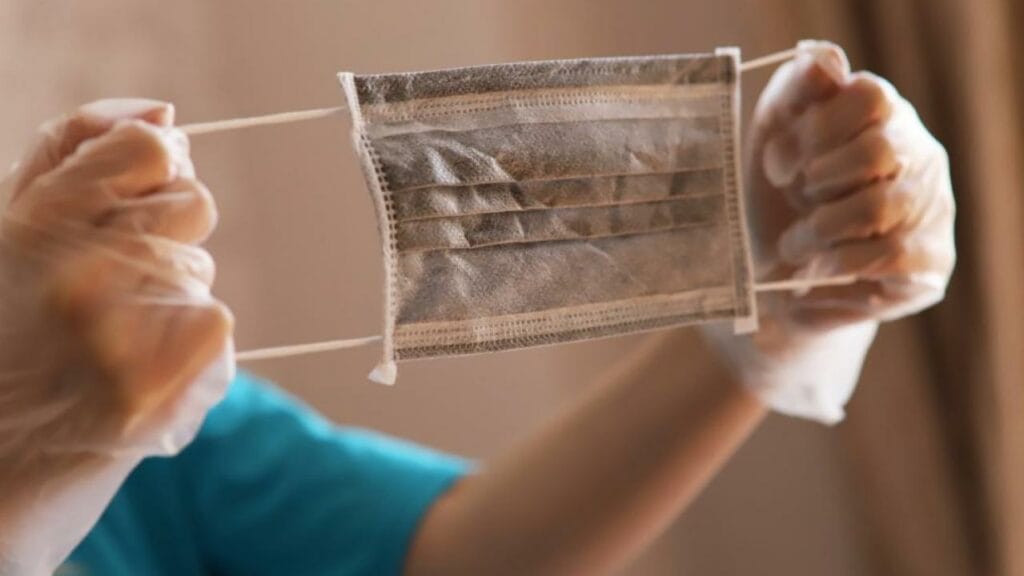 Румынияда балаларға вакцина сала бастады