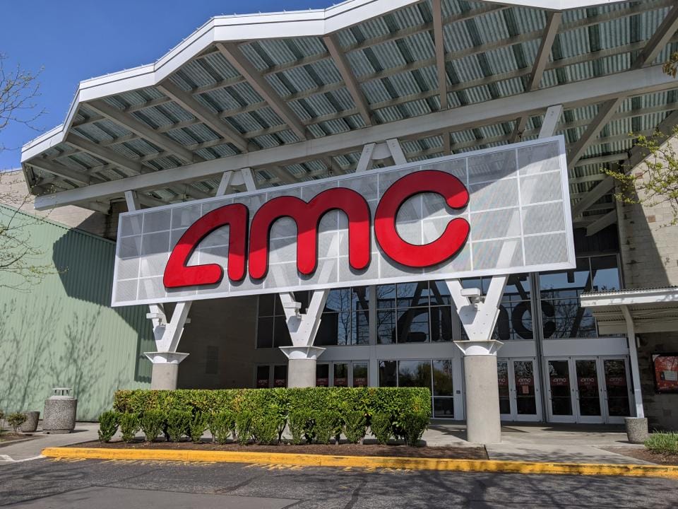 Акции AMC упали на 17,92% на NYSE