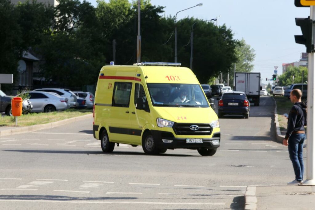 Четыре школьника получили ожоги глаз на экзамене в Нур-Султане