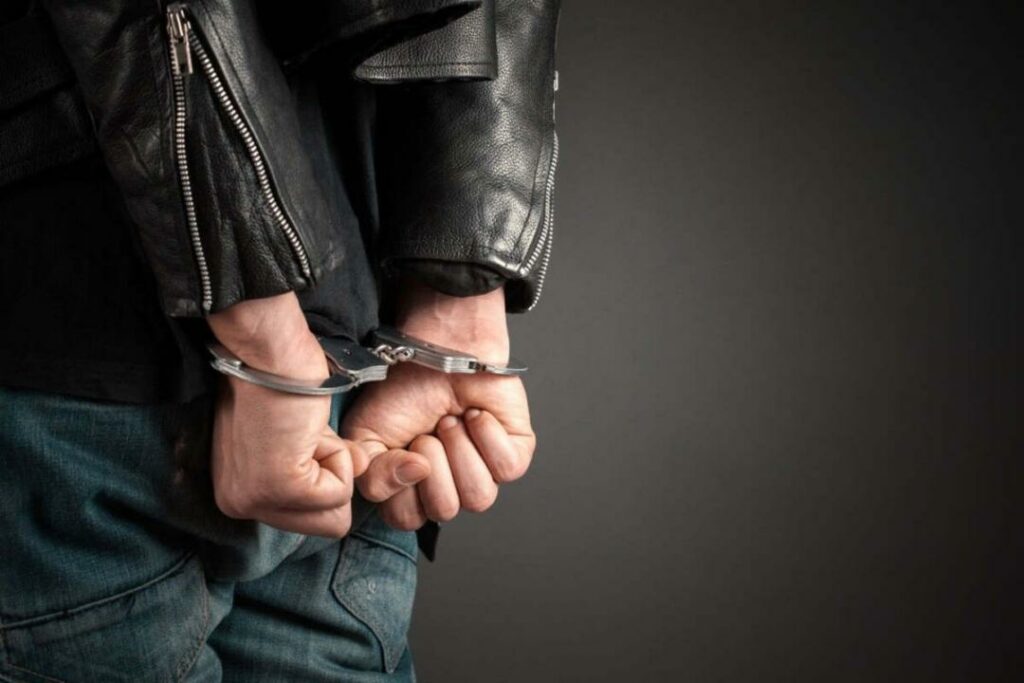 Менеджер банка в Актобе потратил 1,3 млн тенге клиентов на ставки