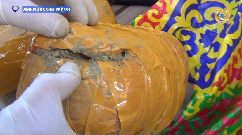 ШҚО-ға 8 келіден астам гашиш әкелмек болған Жамбыл облысының тұрғындары ұсталды
