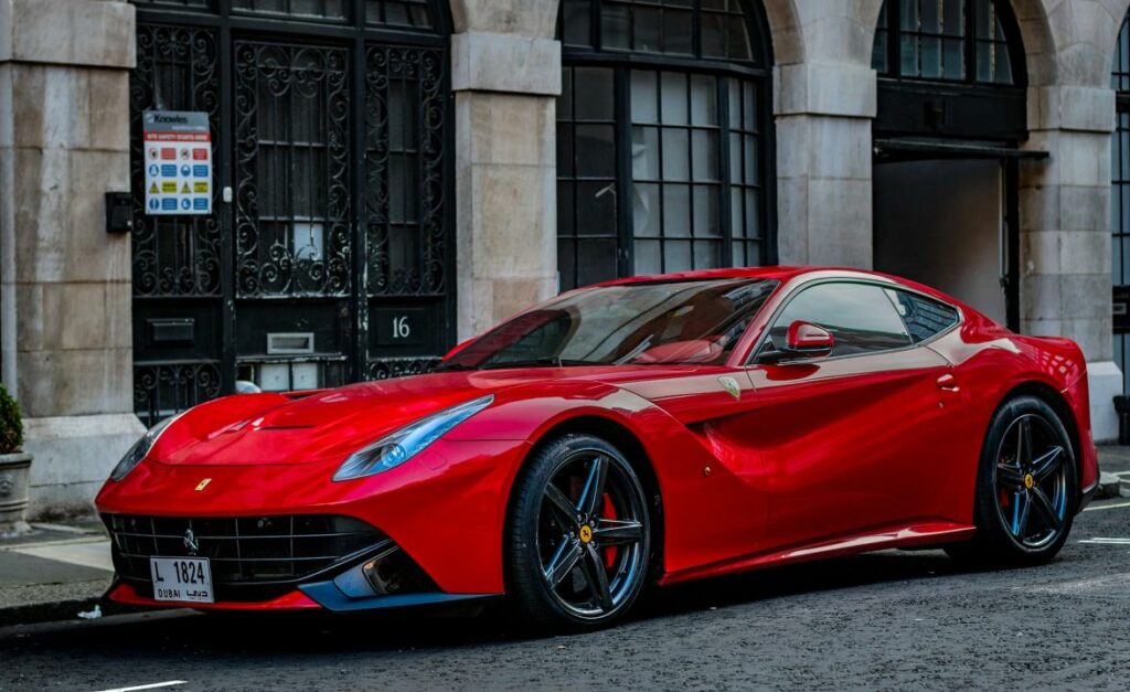 Акции Ferrari упали после рейтингового действия от Goldman Sachs