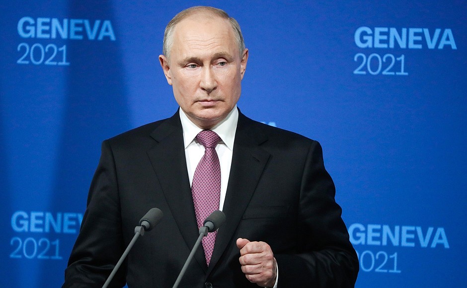 Путин объяснил журналисту из США причину ареста Навального