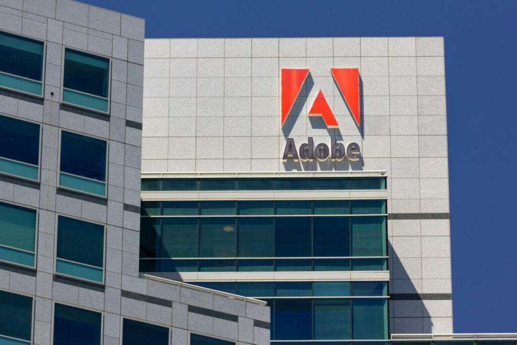 Акции Adobe выросли после выхода отчетности