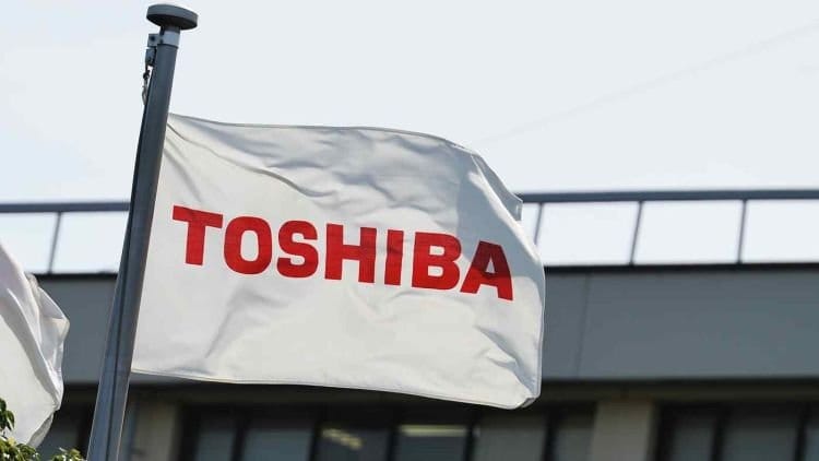 В компании Toshiba отстранили от должности председателя совета директоров