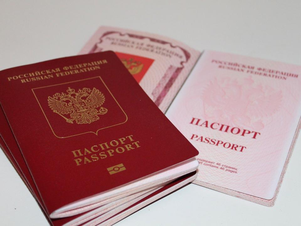 В России продлили срок действия подлежащих замене паспортов
