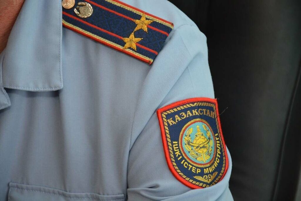 Полиция Алматы задержала сотрудников аэропорта