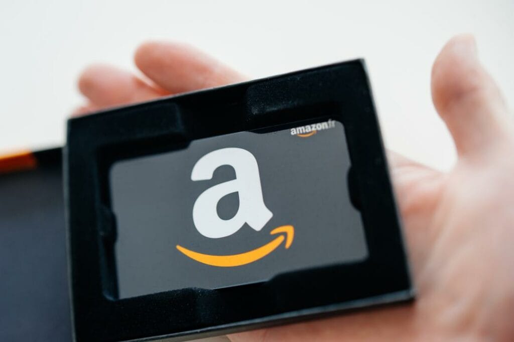 Акции Amazon упали на 7,5%