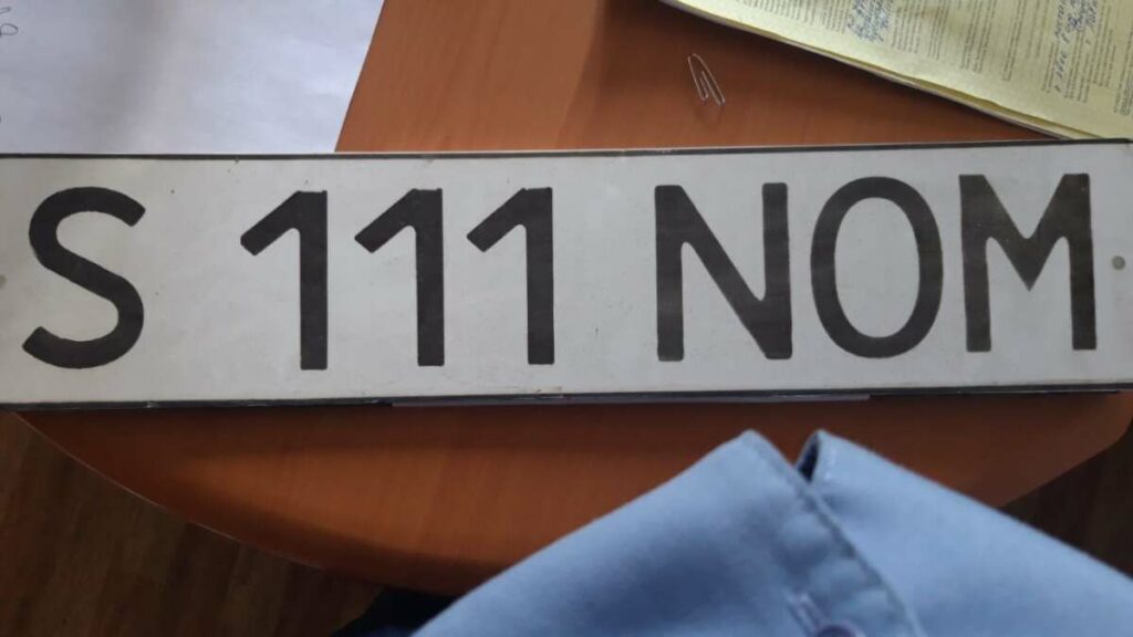 Картоннан жасалған жалған нөмірмен жүрген павлодарлық жүргізуші ұсталды