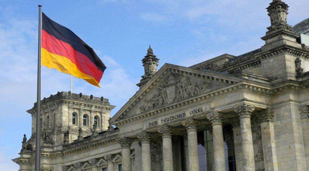 Германия потратит 10 млрд евро на восстановление после наводнений