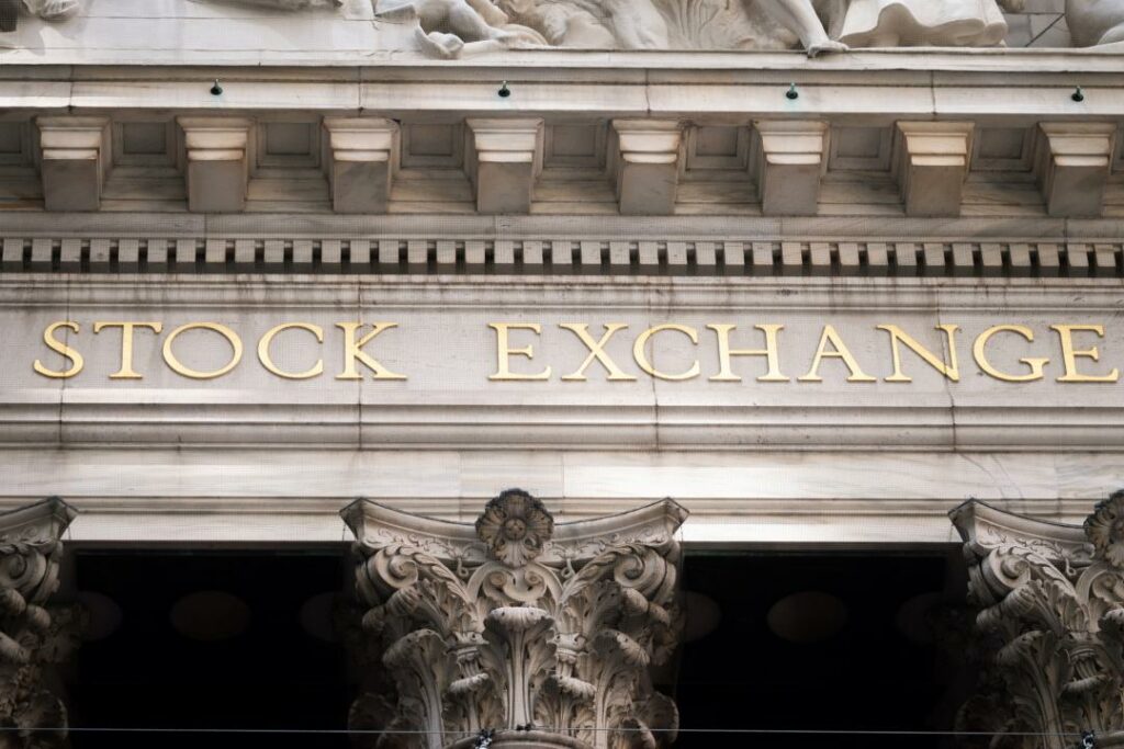 NYSE требует от трейдеров пройти вакцинацию