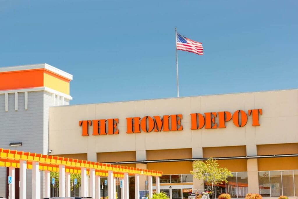Чистая прибыль Home Depot выросла на 11%