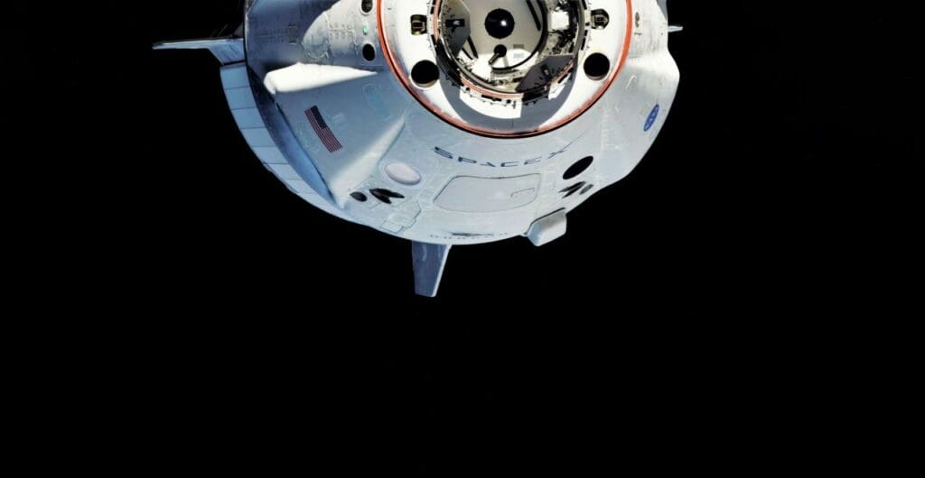 Запуск Falcon 9 к МКС перенесен на сутки из-за непогоды