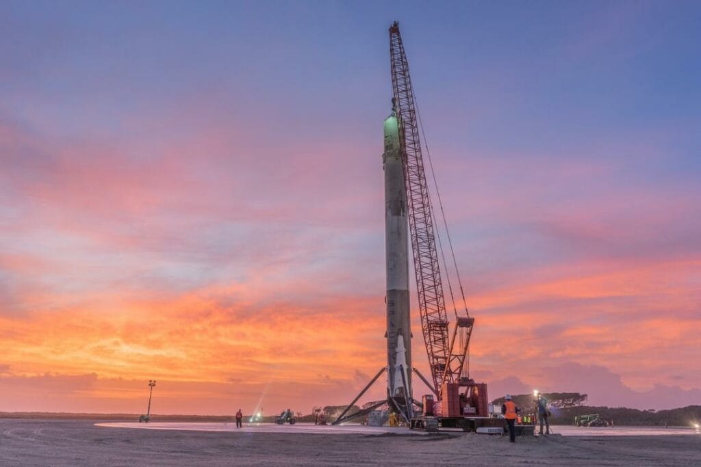Во Флориде стартовал Falcon 9 с кораблем Dragon