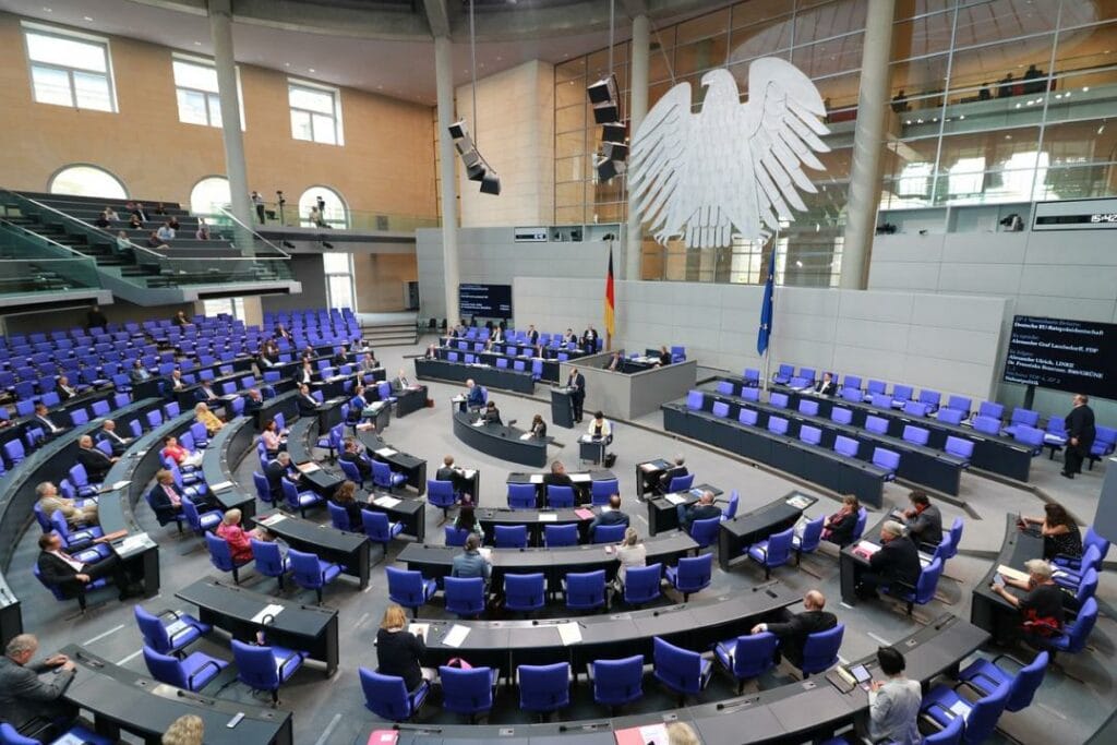 В Германии партия Меркель теряет поддержку граждан