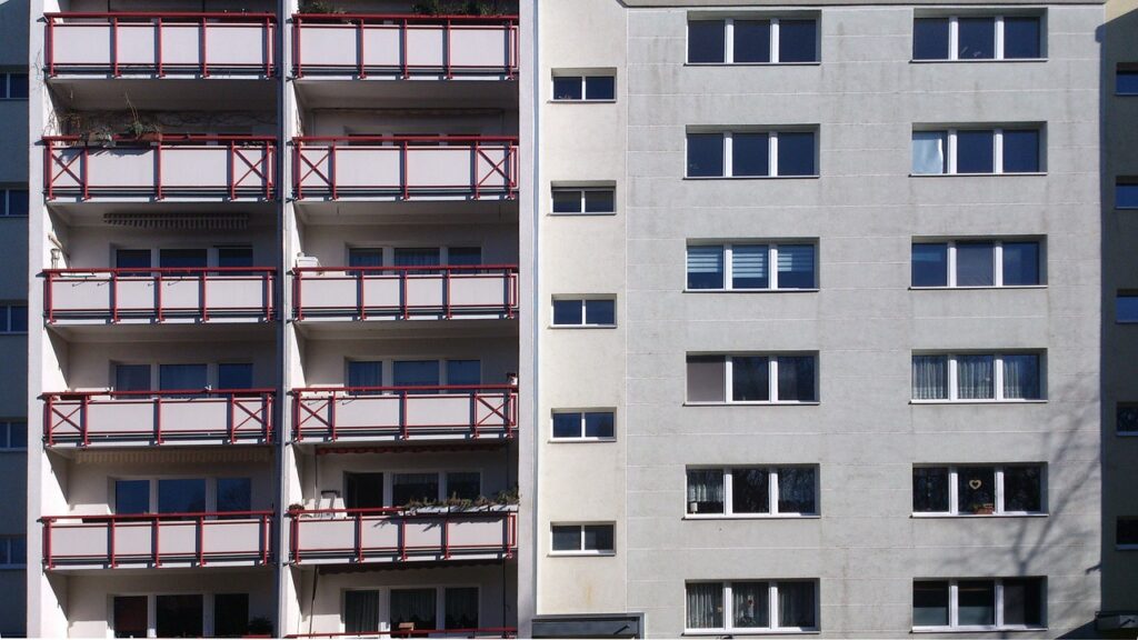 Пандемия спровоцировала всплеск сделок с недвижимостью по всему миру