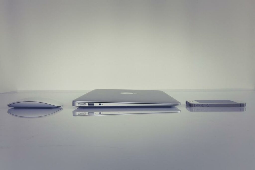 Акции Apple подешевели на 3,5% после решения суда