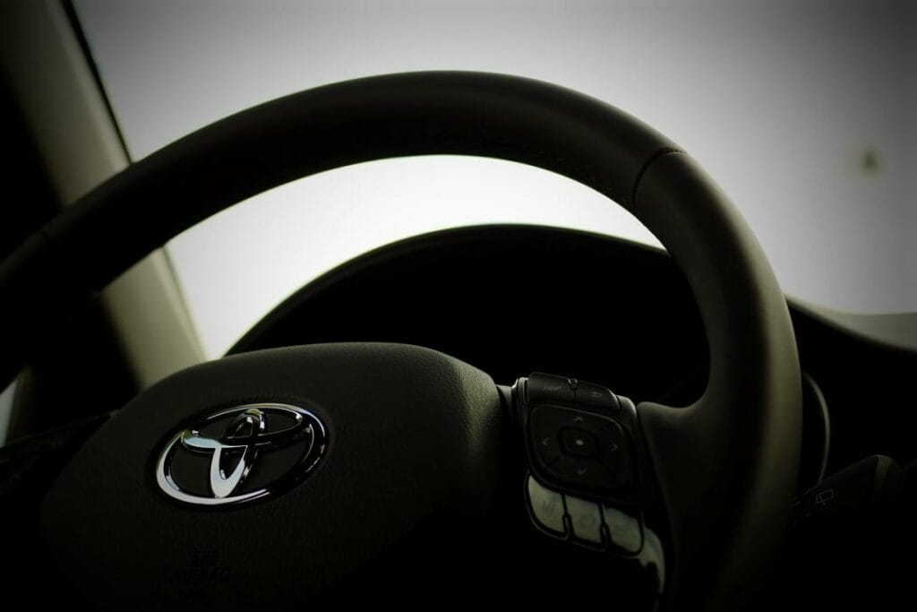 В тройку самых популярных авто в Казахстане вошли Toyota, BMW и Volkswagen