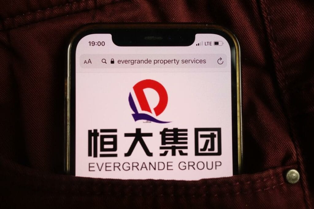 Evergrande и эффект домино, расследование против «Газпрома», интернационализация юаня