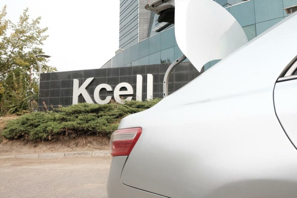 Зачем «Казахтелеком» продал 24% Kcell