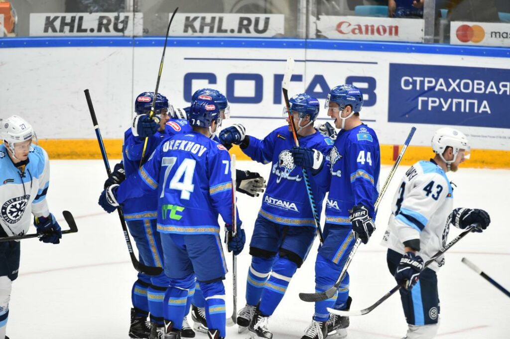 ХК «Барыс» по буллитам проиграл «Сибири» в чемпионате КХЛ