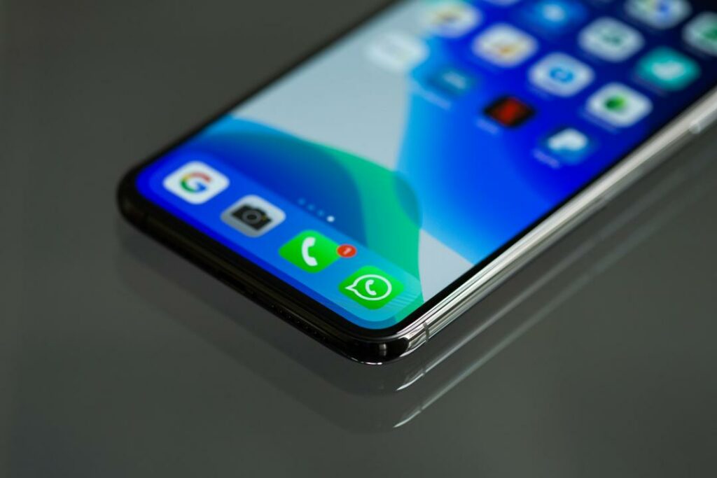 WhatsApp перестанет работать на многих смартфонах с 1 ноября