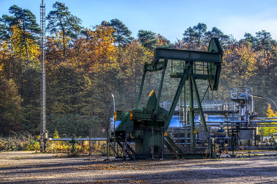 Цены на нефть эталонных марок вернулись к росту