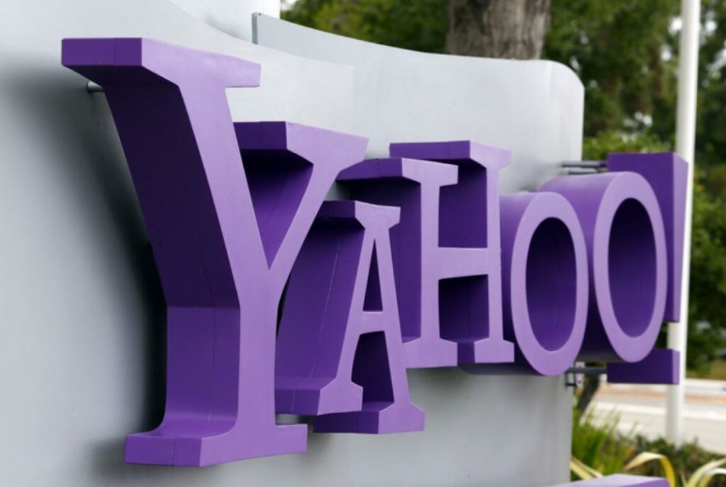 Yahoo объявила о прекращении работы в Китае