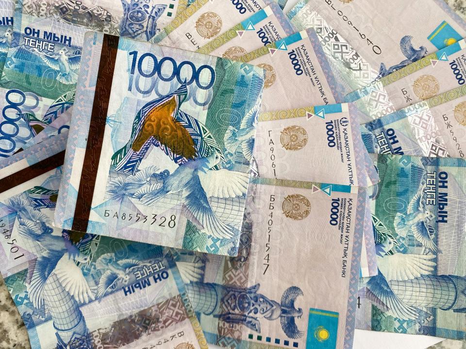 Kcell займет у одного из своих акционеров более 60 млрд тенге