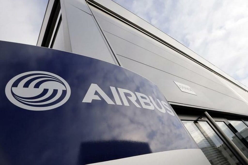Airbus сократил поставки коммерческих самолетов до минимума