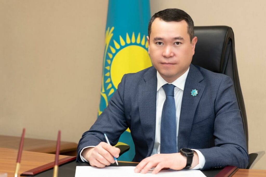 Казахстанец без опыта работы судьей получил назначение в Верховном суде