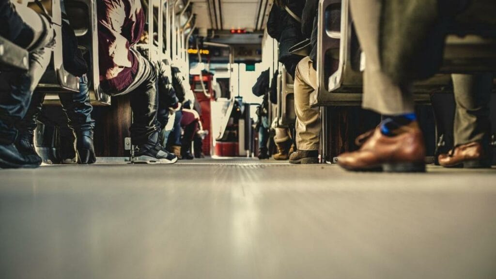 Қытайда автобус апатқа ұшырап, сегіз адам қаза тапты