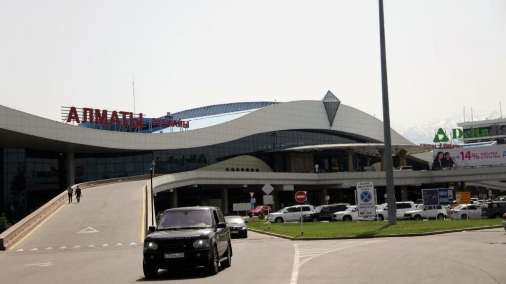 В аэропорту Алматы могут приостановить дозаправку рейсов с технической остановкой
