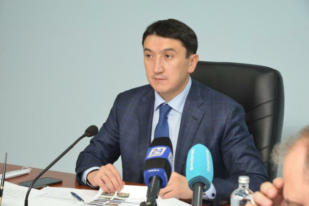Глава Минэнерго РК заявил о невозможности регулирования цен на топливо
